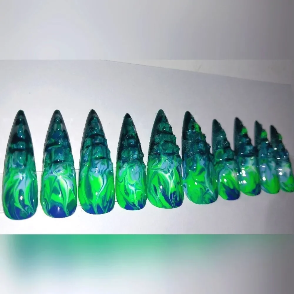Hand crafted custom 10pc embossed stiletto acrylic press on nails sz Large
